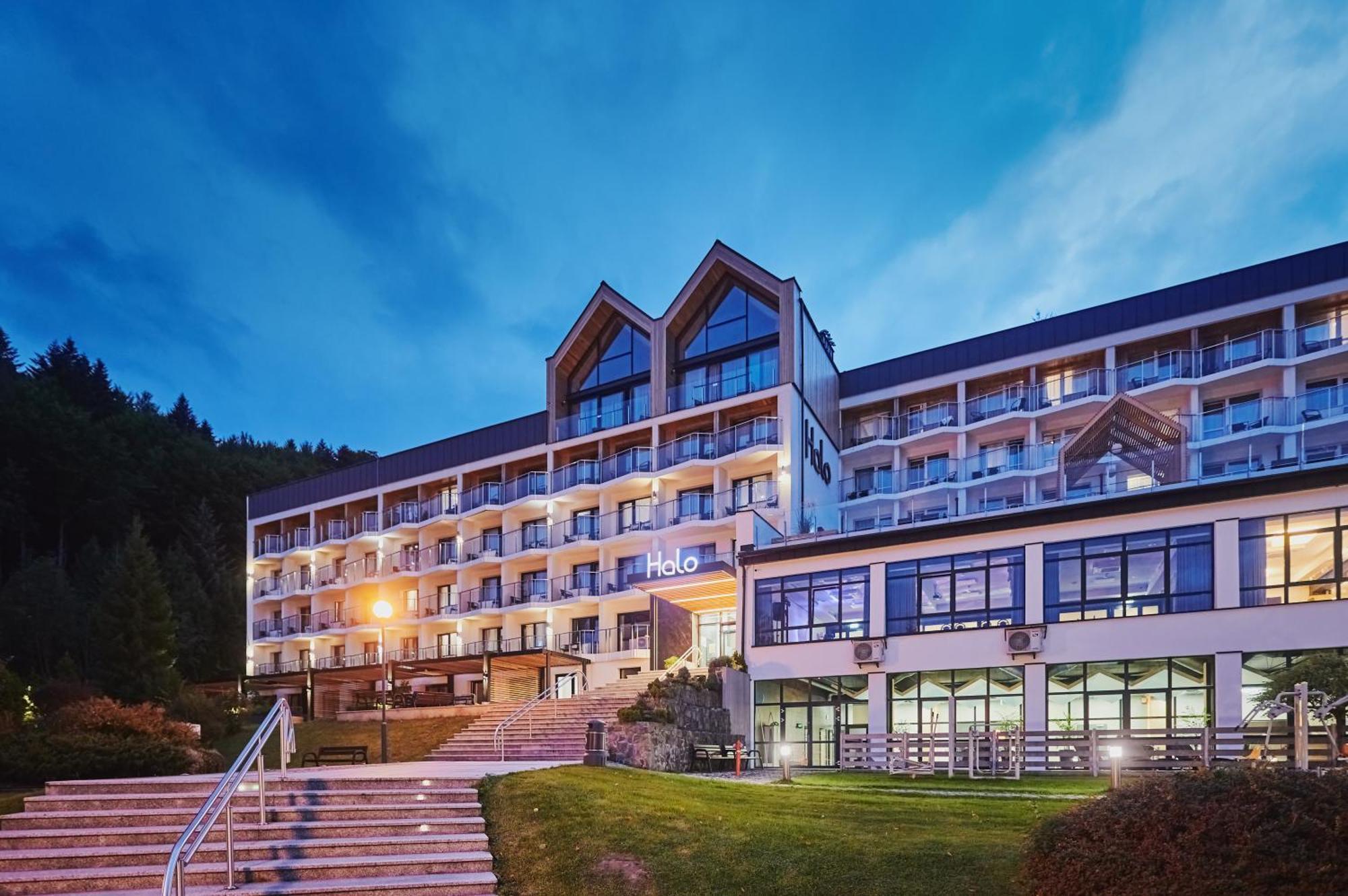 Hotel Zagron ชเจอร์ค ภายนอก รูปภาพ