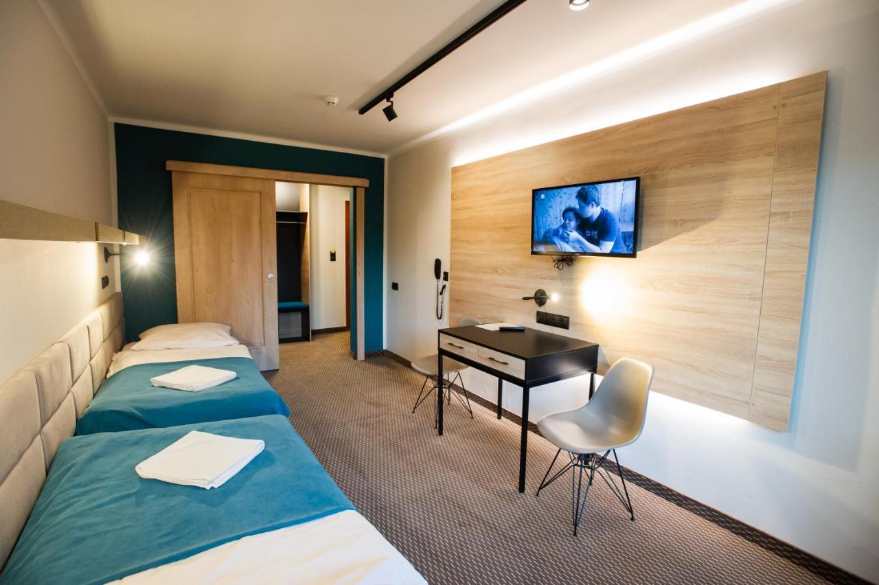Hotel Zagron ชเจอร์ค ภายนอก รูปภาพ