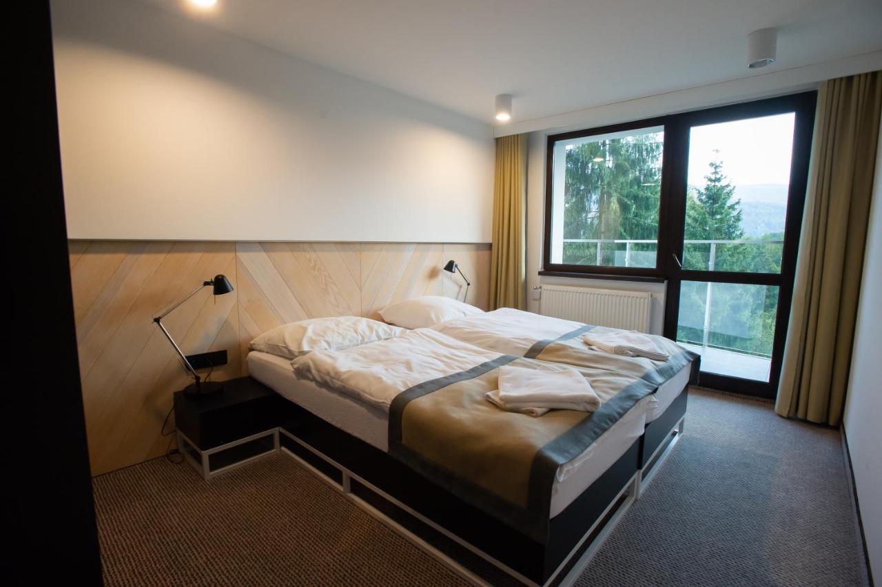 Hotel Zagron ชเจอร์ค ภายนอก รูปภาพ