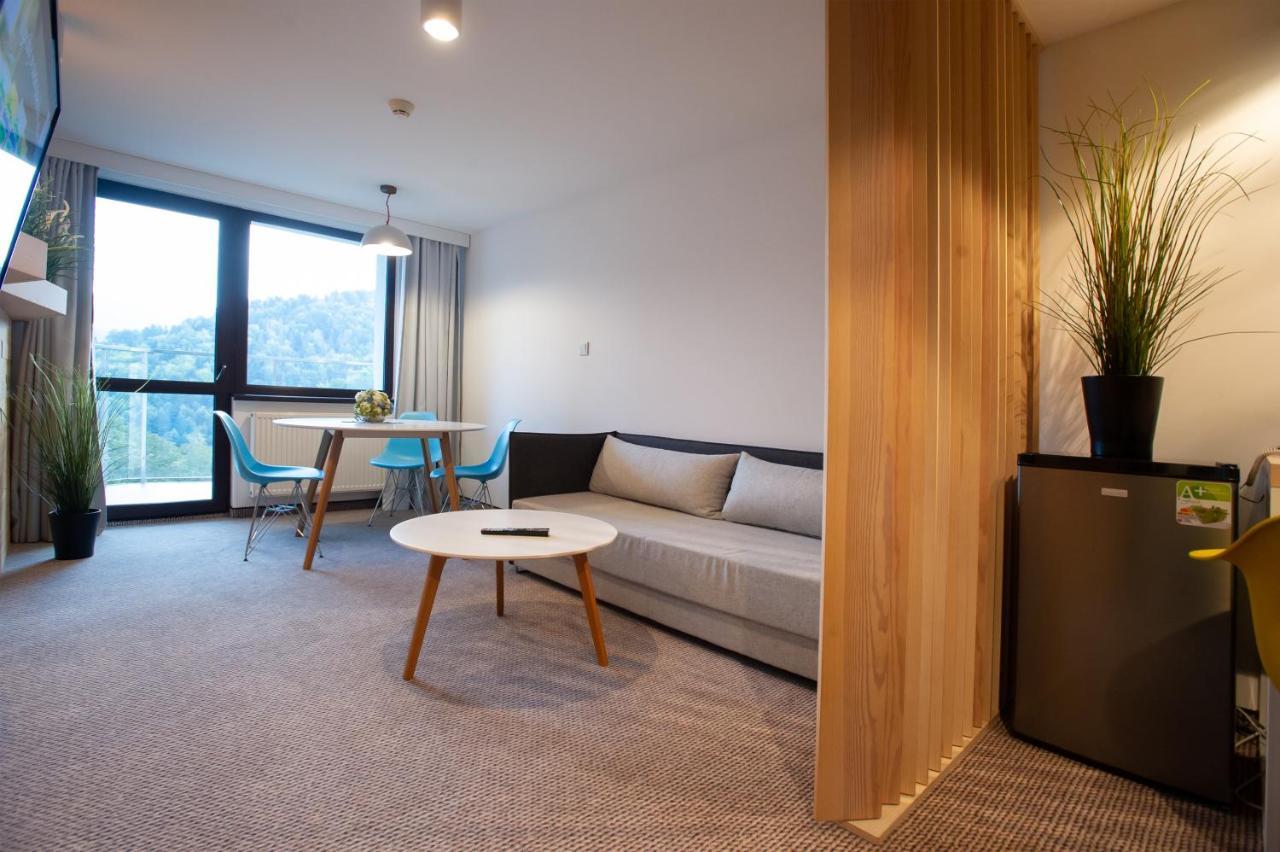 Hotel Zagron ชเจอร์ค ภายนอก รูปภาพ