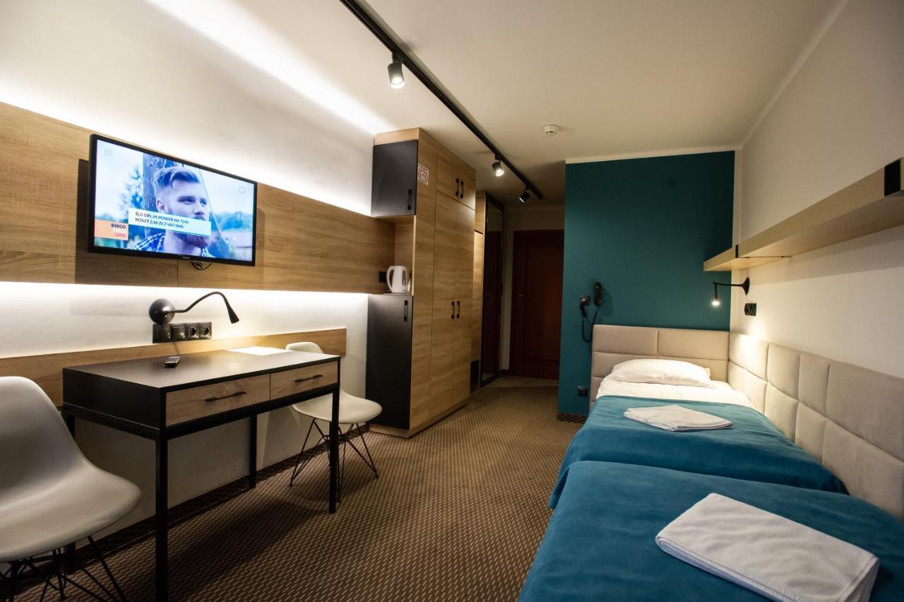 Hotel Zagron ชเจอร์ค ภายนอก รูปภาพ