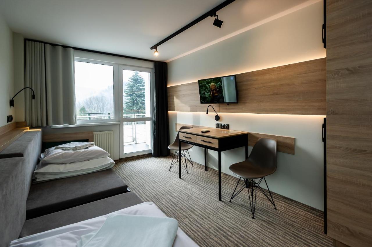 Hotel Zagron ชเจอร์ค ภายนอก รูปภาพ
